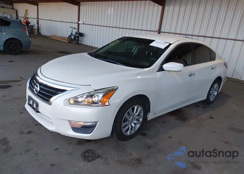 2015 Nissan Altima 2.5/2.5 S/2.5 Sl/2.5 Sv из США, поврежденный, VIN 1N4AL3AP9FC125164